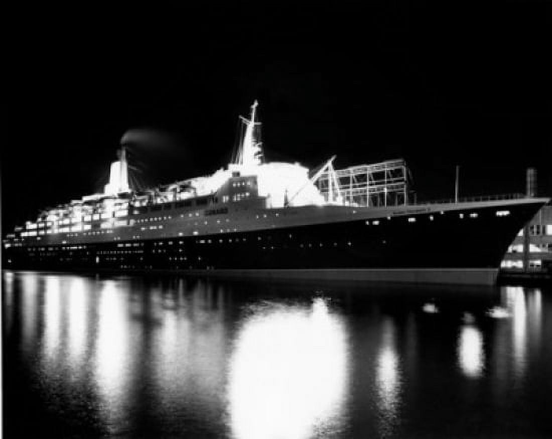 Low angle view of a cruise ship at a harbor RMS Queen Elizabeth II Canvas Art - (18 x 24)