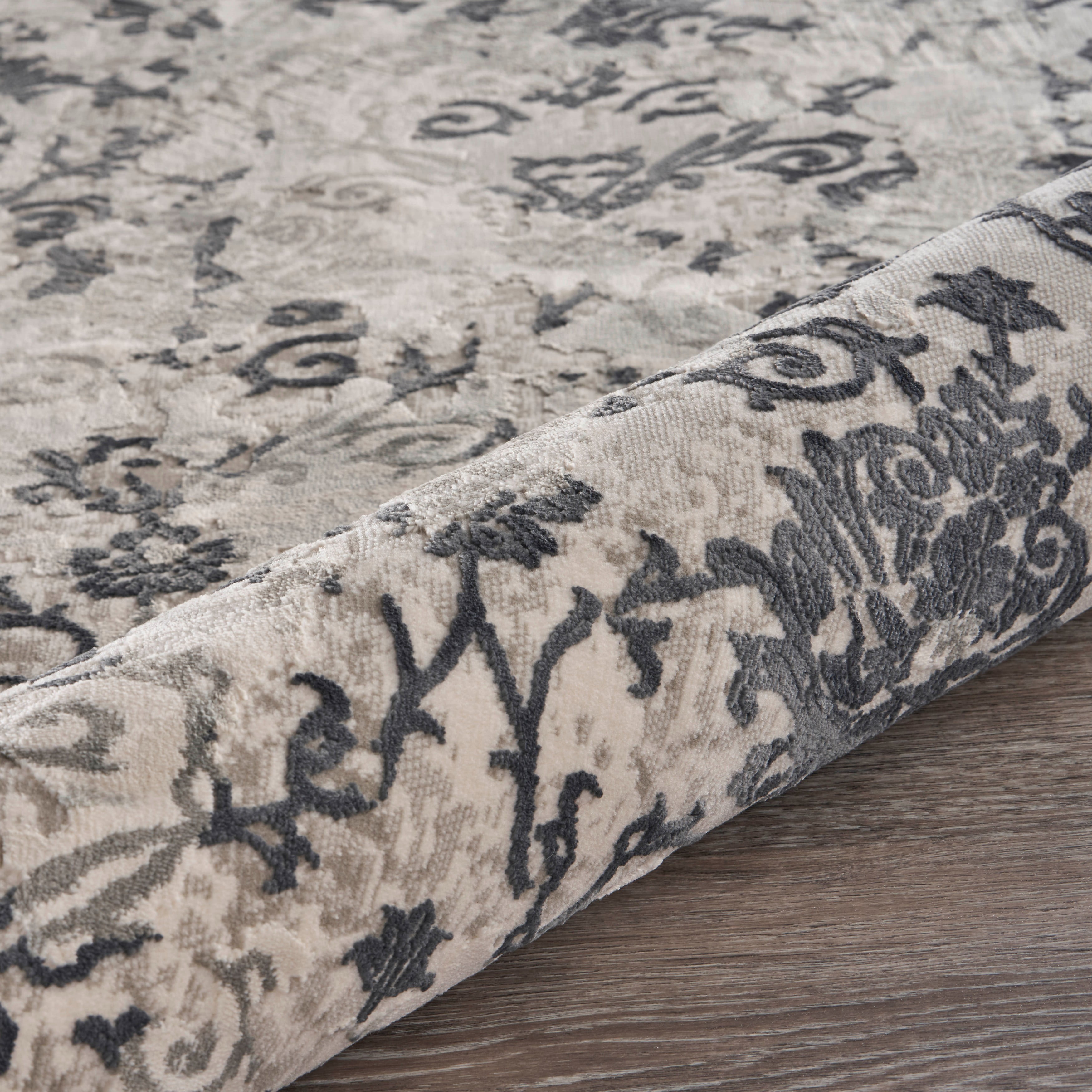 LR Home Neutral Distressed Damask Accent Rug, Cream / Gray, 1'10" x 3'