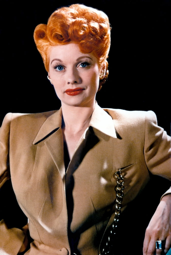 Lucille Ball Canvas Art - (16 x 20)