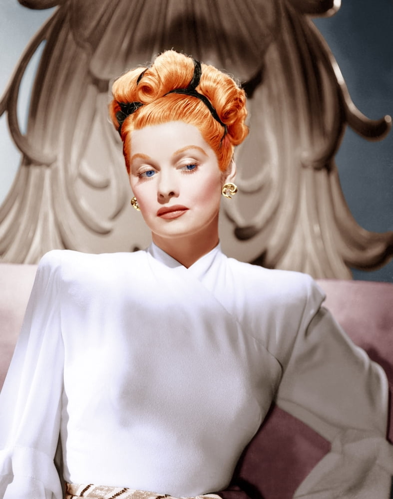 Lucille Ball Canvas Art - (16 x 20)