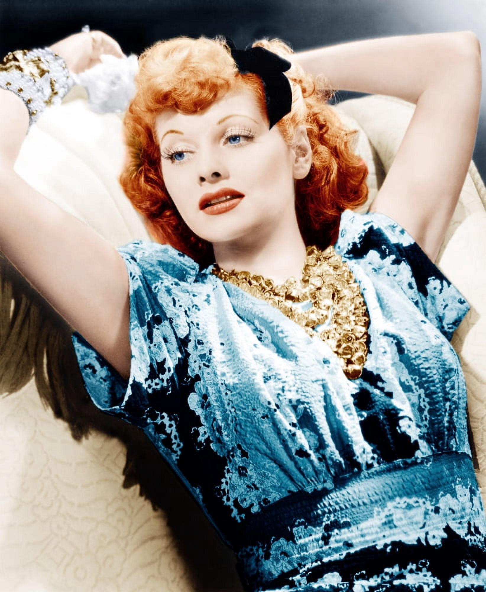 Lucille Ball Canvas Art - (16 x 20)