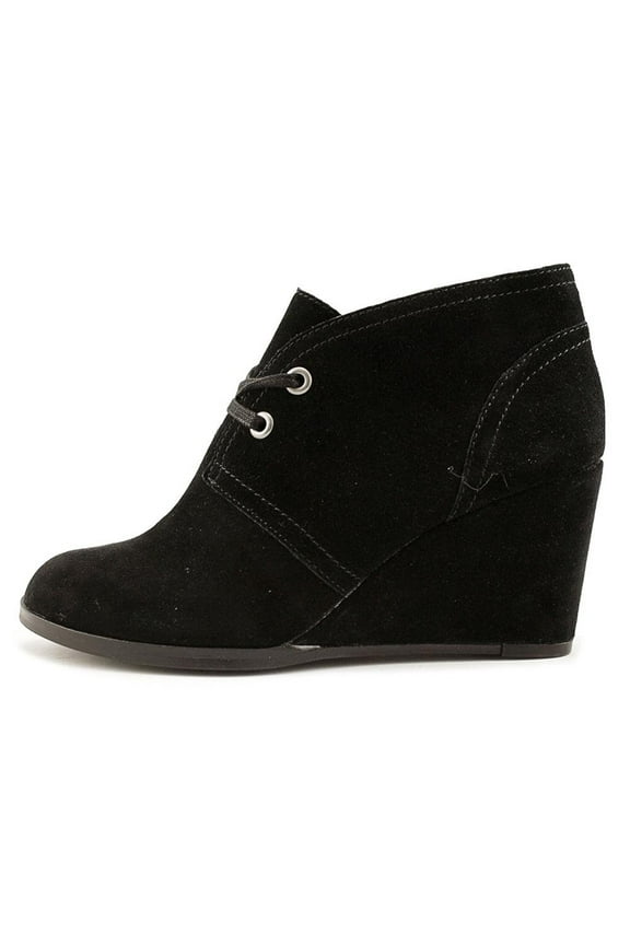 Womens Seleste Leather Closed Toe Ankle Fashion Boots