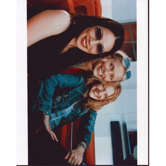 Lucy Liu, Cameron Diaz, And Drew Barrymore In Convertible In Charlie'S Angels Photo Print (8 x 10) - Item # MVM72768