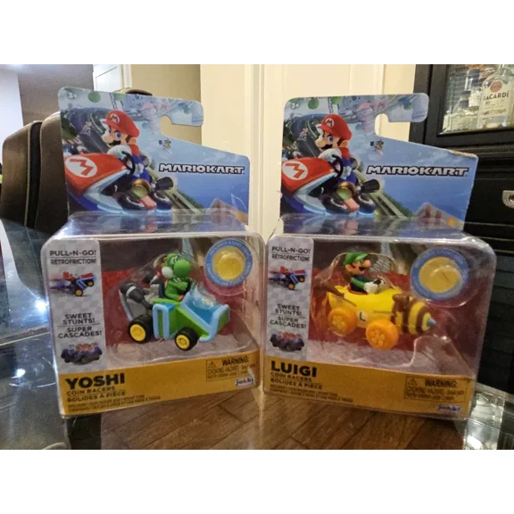 Luigi & Yoshi Nintendo Mario Kart Pull-n-Go Coin Racers, New