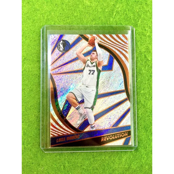 Luka Doncic SILVER PRIZM CARD JERSEY #77 MAVERICKS 2021 Panini Revolution
