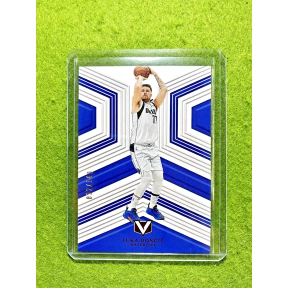 Luka Doncic VERTEX RED #/149 CARD JERSEY #77 MAVERICKS 2022 Vertex