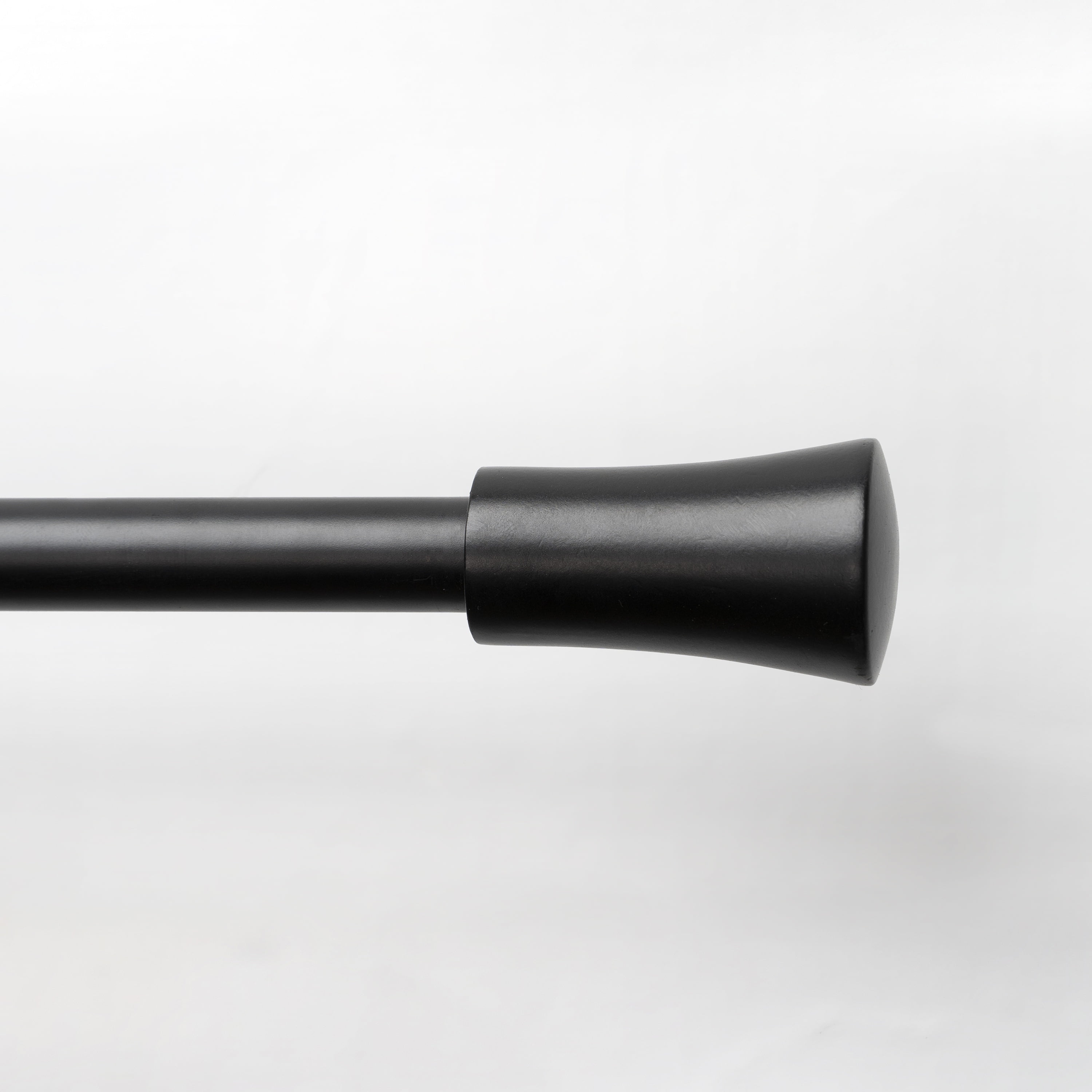 Lumi 48.8" Metal 0.75" Single Curtain Rod, Black