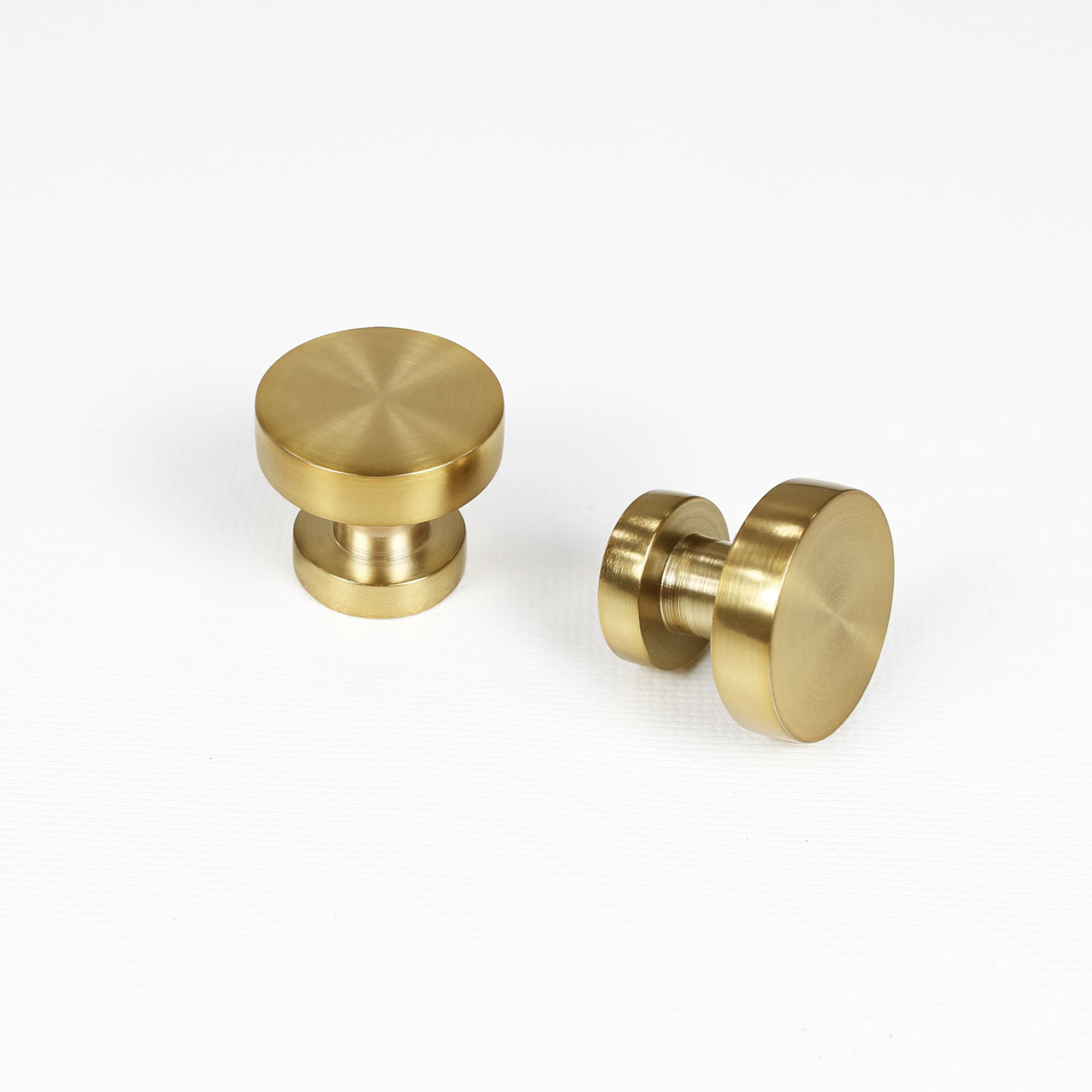 Lumi Home Furnishings Cabinet Knob Vintage Brass 2-Pack