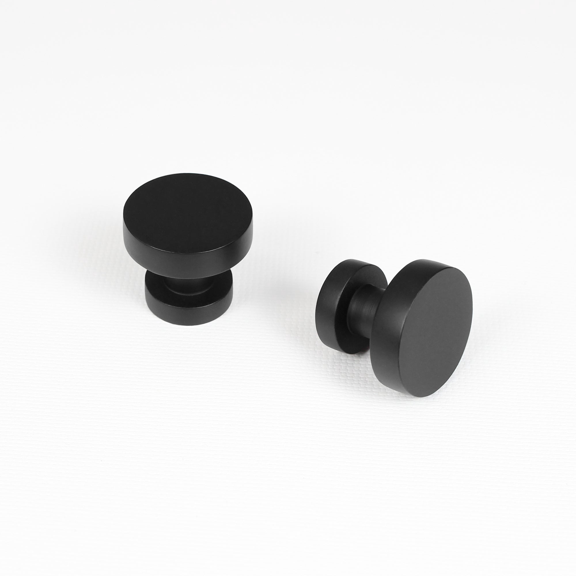 Lumi Home Furnishings Cabinet Knob Vintage Matte Black 2-Pack