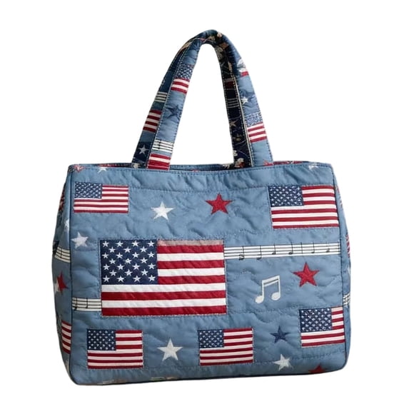 Lusa Floral American Flag Print Quilted Tote Bag 250th Anniversary Large Capacity Patchwork Handbags Lightweight Durable & Stylish Independence Day Shoulder Bag for Daily Use B M