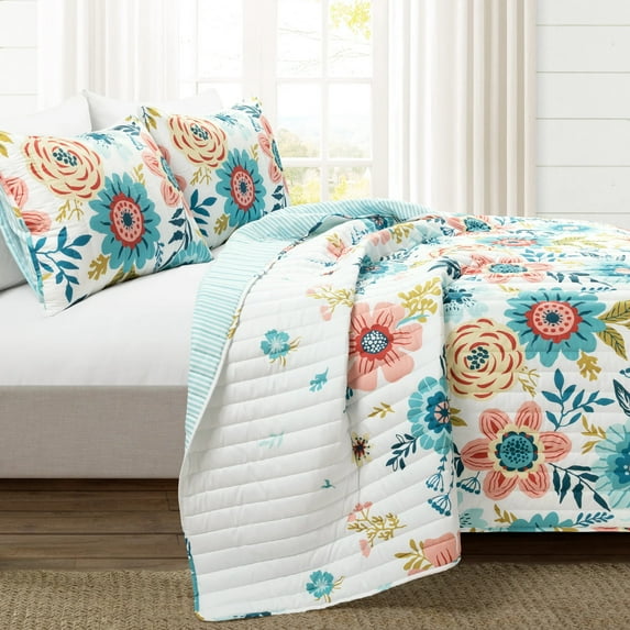 Lush Decor 100% Polyester Cottage Core Ariana Flower Reversible Oversized Quilt Blue/Dusty Pink 3Pc Set King/Cal King