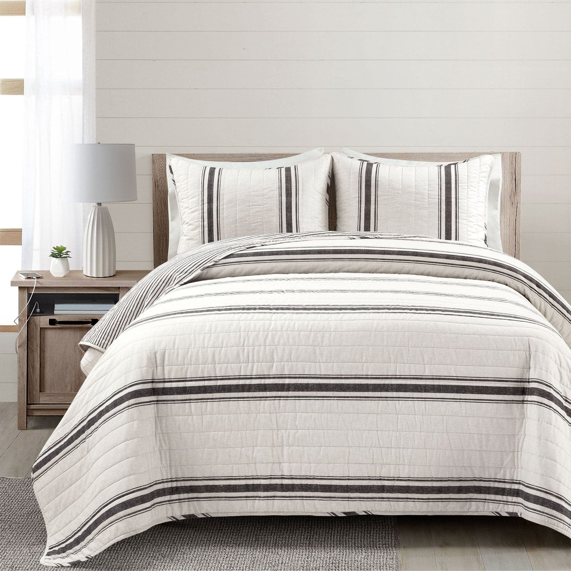 Lush Decor 320 Thread Count 3 Piece Quilt Set, Full