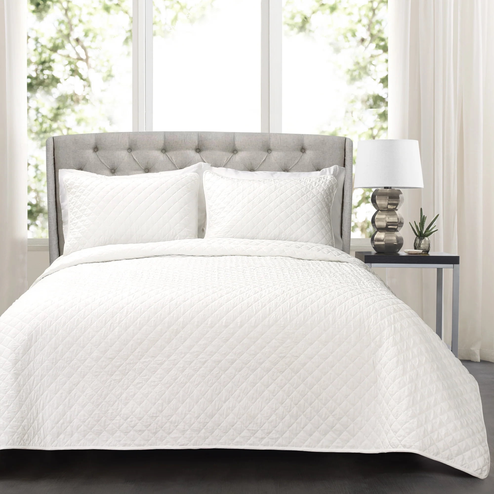 Lush Decor Ava Diamond Minimalist Modern Solid Cotton Lightweight Oversized Quilt, Full/Queen, White, 2-3 Piece Set
