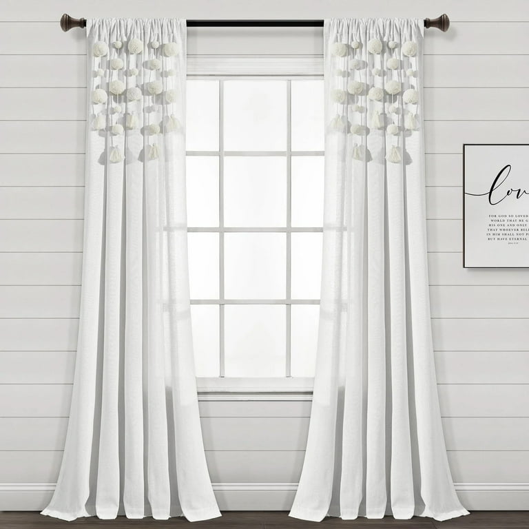 Single Pom poms: White - various sizes Single Pom poms: White - various sizes