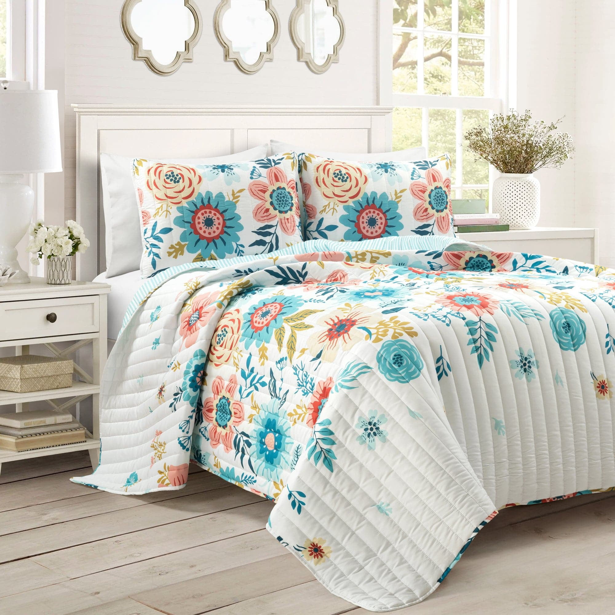 Lush decor whale quilt set best sale