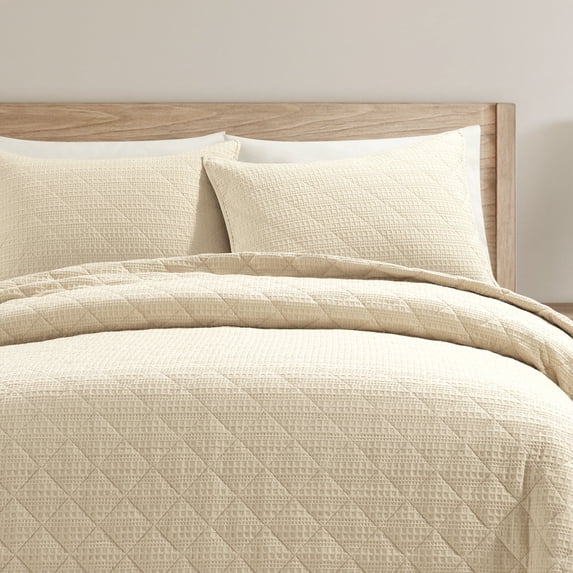 Lush Decor Haniya Solid Waffle Woven Textured Cotton Quilt Set, 3 Piece Set, King, Neutral - Soft Waffle Quilt - Neutral Bedding Set - Minimalist, Modern & Farmhouse Bedroom Decor