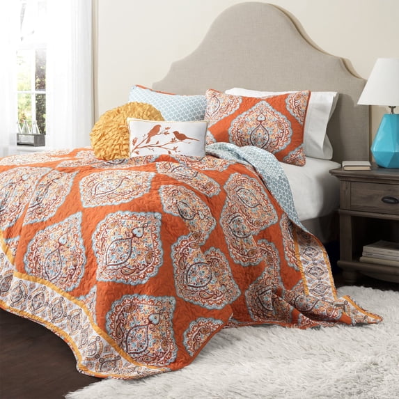 Lush Decor Harley Damask Soft Microfiber Reversible Quilt, King, Tangerine, 5-pc set includes: 1 Quilt, 2 Pillow Shams, 1 Round and 1 Oblong Bird Decorative Pillow