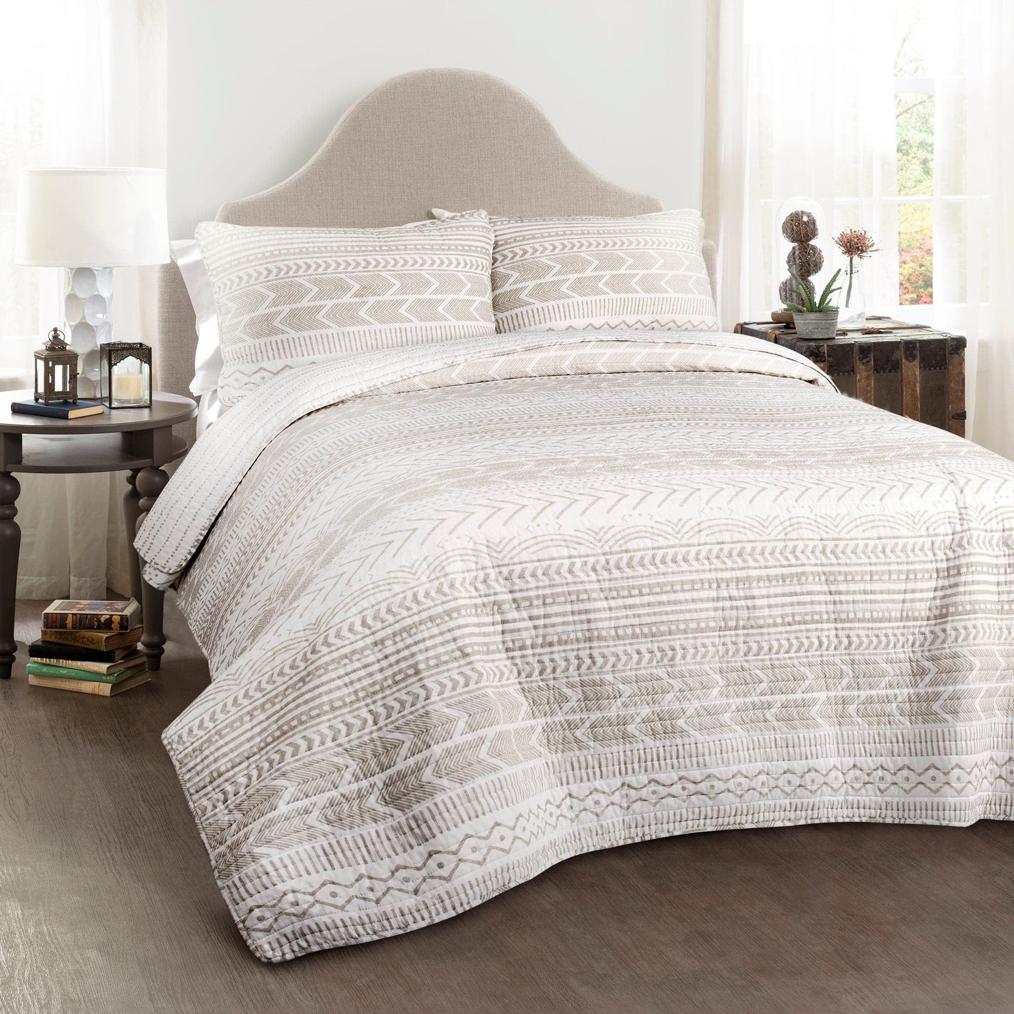 Taupe and White Reversible Cotton Full Quilt Set