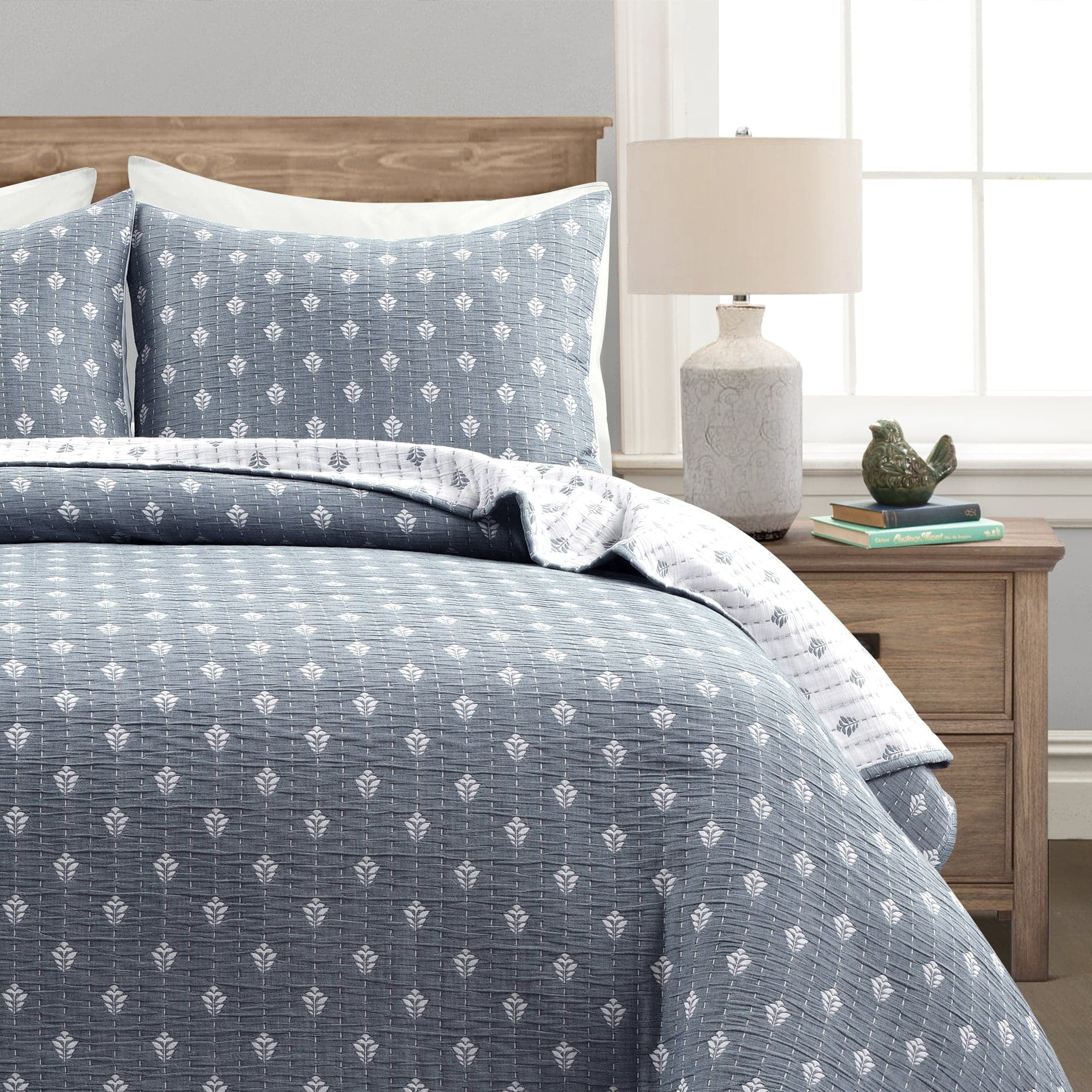 Lush Decor Hygge Kantha Pick Stitch Yarn Dyed Cotton Jacquard Quilt/Coverlet Navy/Off White 3Pc Full/Queen