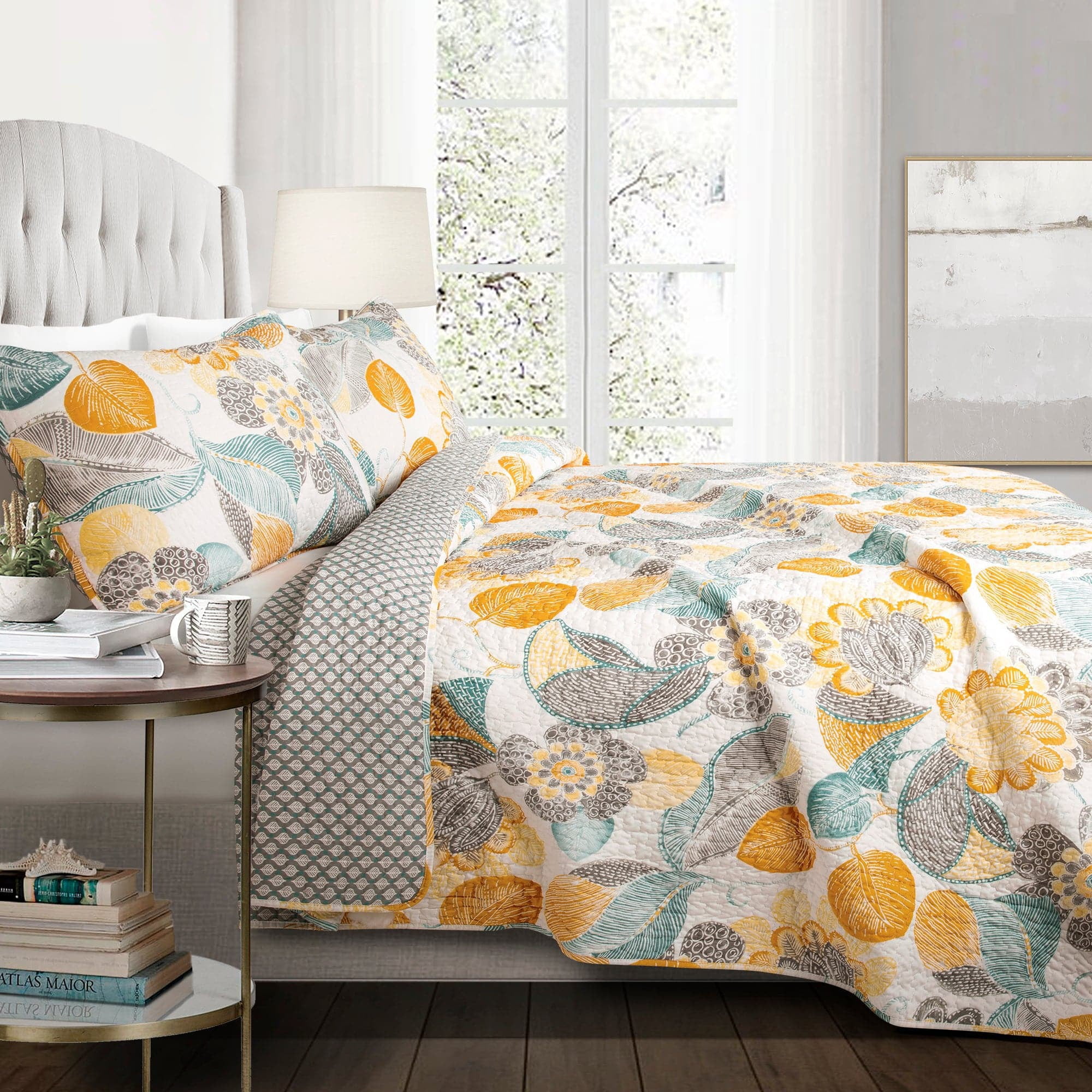 Lush Decor Layla Floral Cotton Lightweight Reversible Quilt, King, Yellow/Gray, 3-pc set includes: 1 Quilt, 2 Pillow Shams