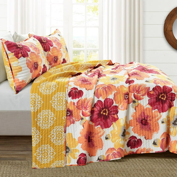 Lush Decor Leah Floral Print Soft Microfiber Reversible Quilt, King, Red/Orange, 2-3 Piece Set