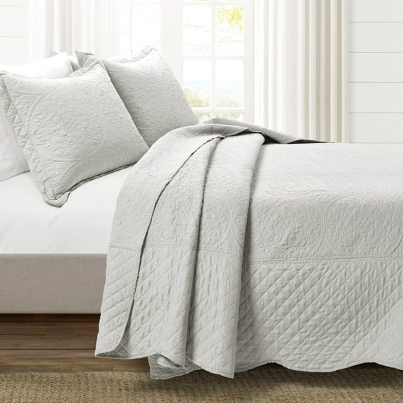 Lush Decor Medallion Scallop Bedspread - Light Gray - King