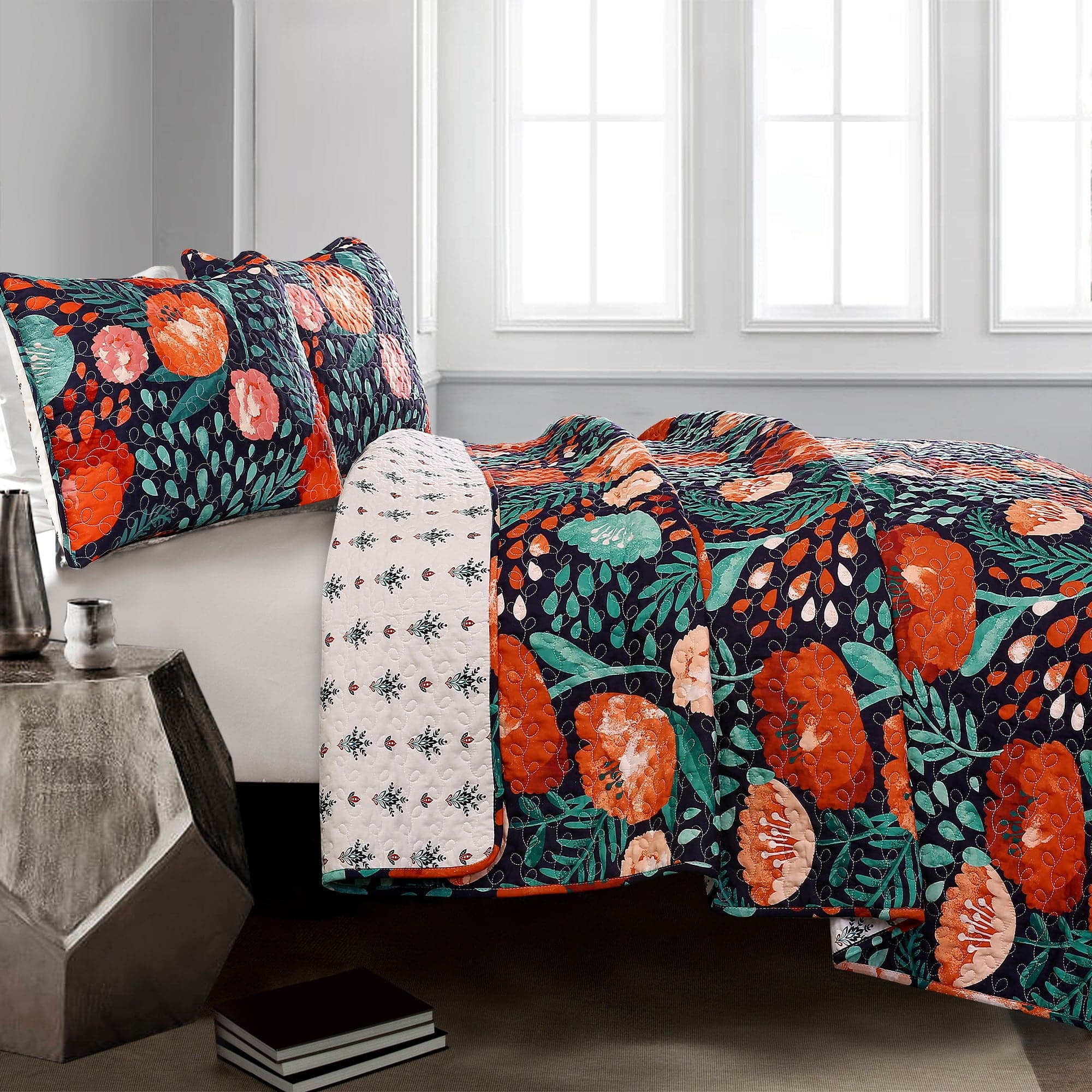 Navy King Cotton Reversible Floral Quilt Set
