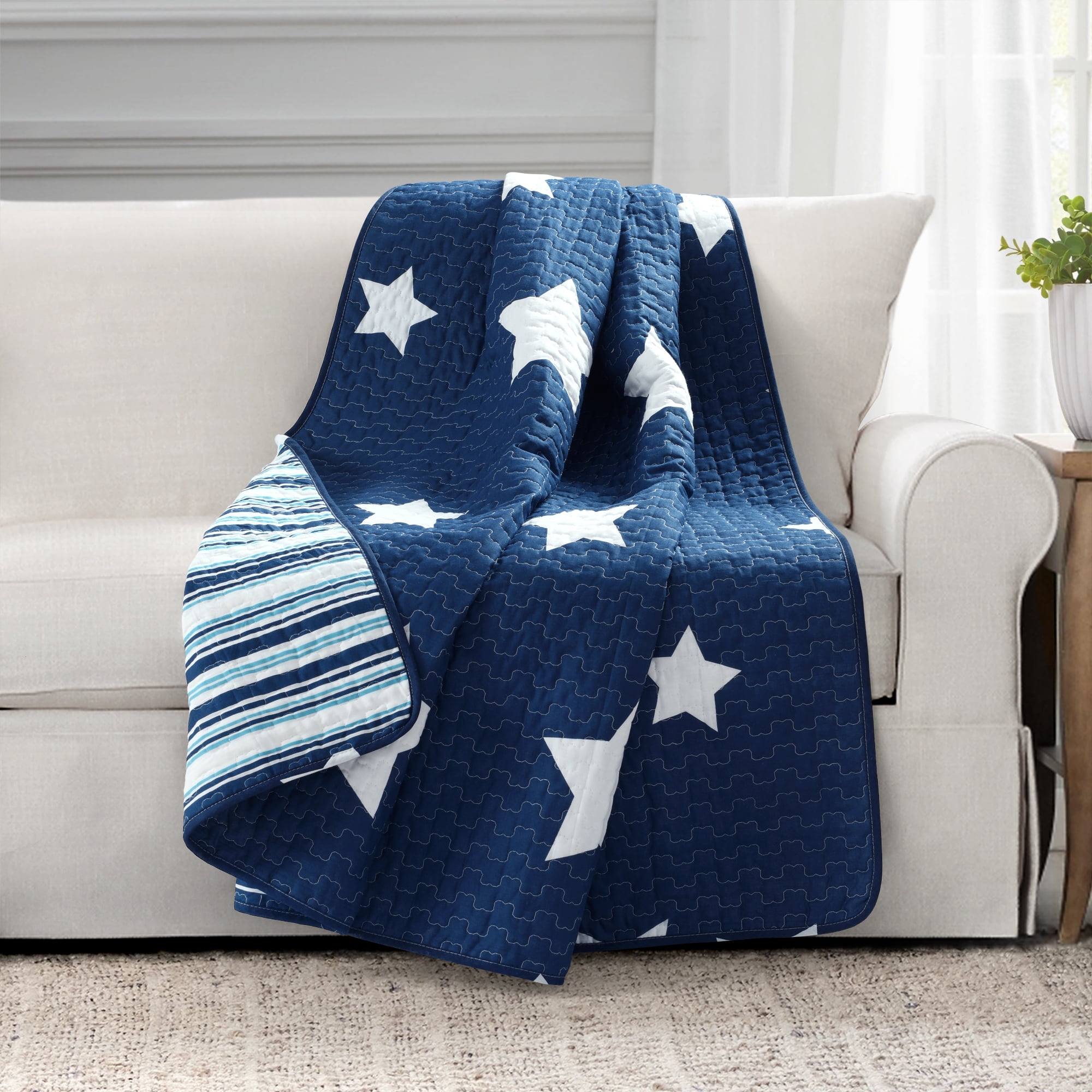 Lush Decor Star Kids Print Cotton Reversible Throw 50