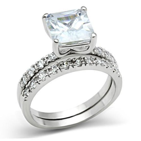 Luxe Jewelry Designs Women's Rhodium Finish Brass Wedding Ring with AAA Grade CZ - Size 8