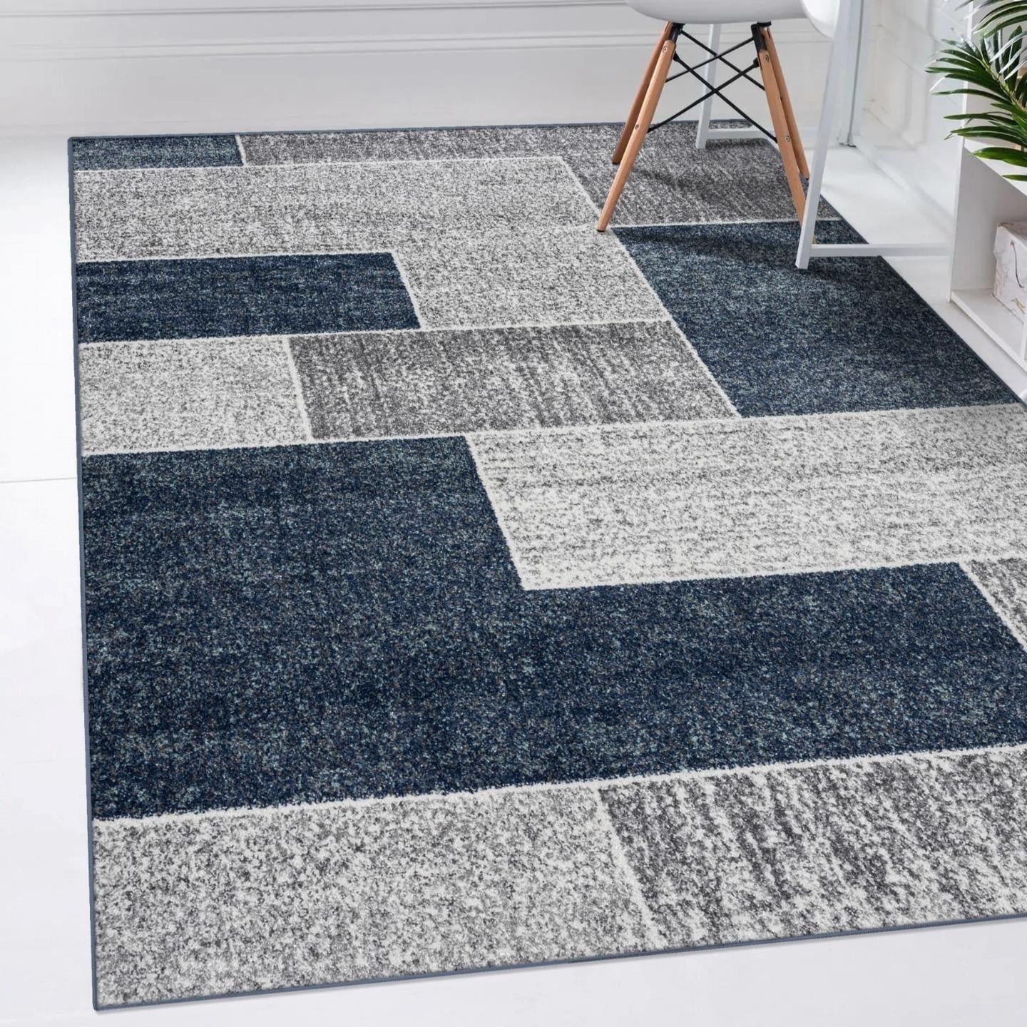 Blue and Gray Geometric Synthetic 5' x 7' Area Rug