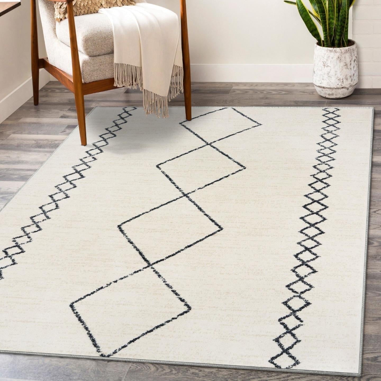 Cream Geometric Synthetic 8' x 10' Area Rug