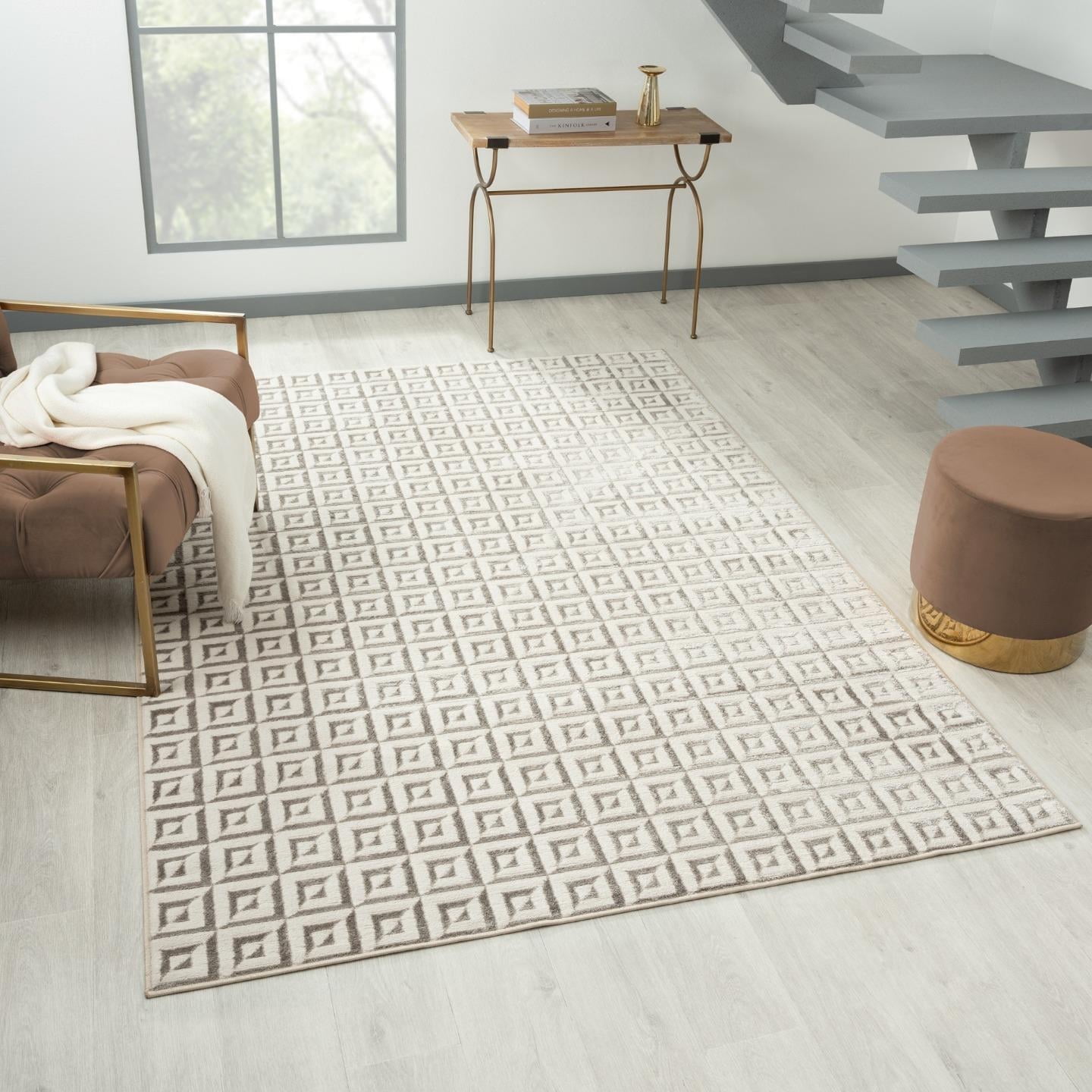 Gray Geometric Pattern Stain-Resistant Area Rug