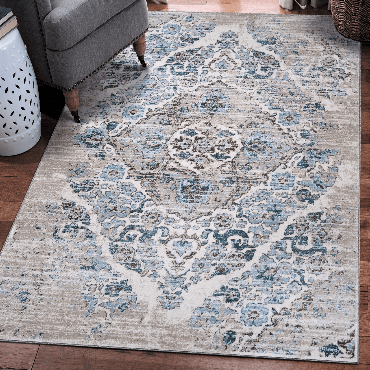 Cream and Blue Distressed Floral 6x9 Area Rug
