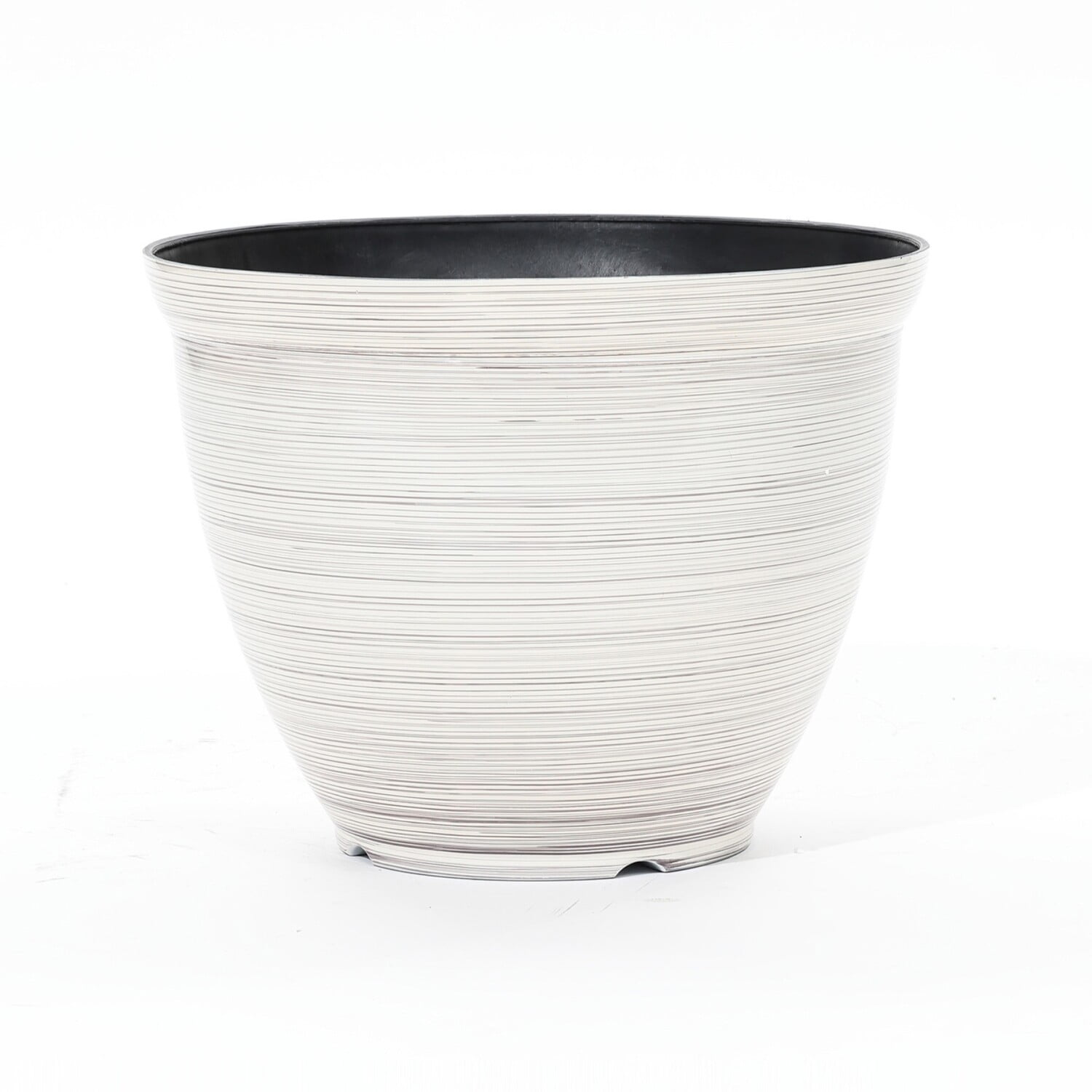 Ivory White Round Recycled Plastic Indoor/Outdoor Planter