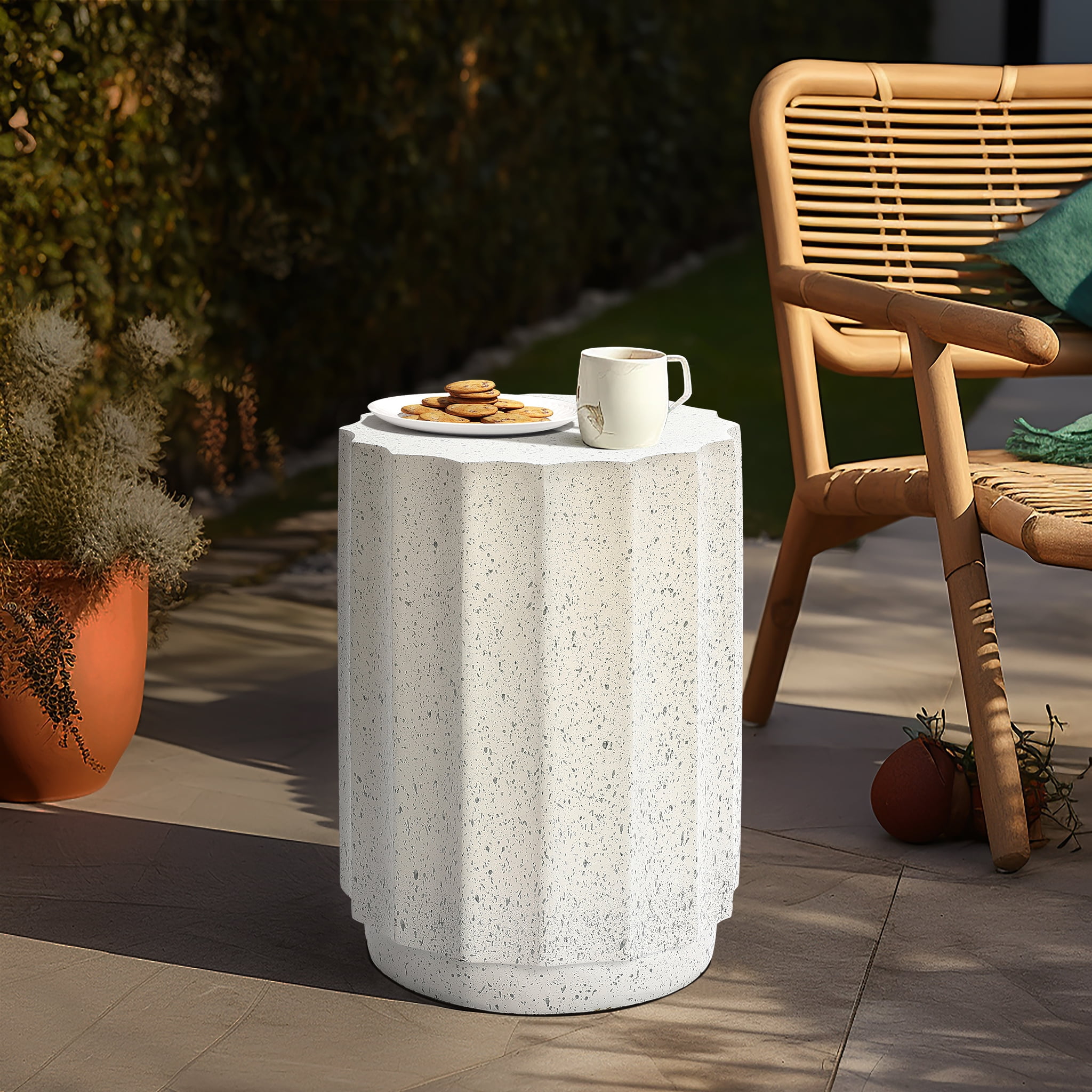 LuxenHome Off White and Gray Cement Fluted Round Side Table
