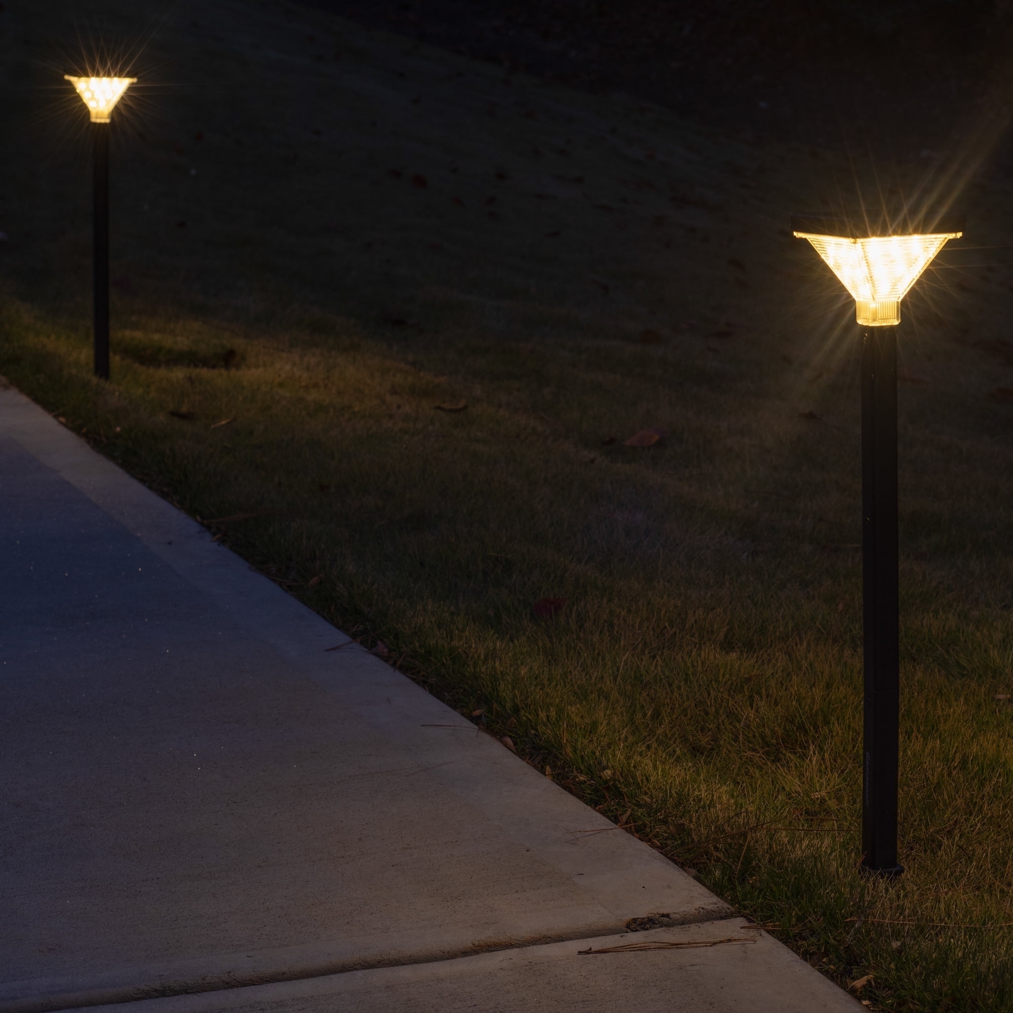 Gama Sonic Luxor Black Aluminum Waterproof Garden Solar Landscape Light - 2PK