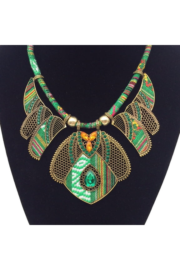 Bohemia Ethnic Necklace Green Unique Handmade Bib Necklace Elegant Jewelry for Daily and Formal Wear