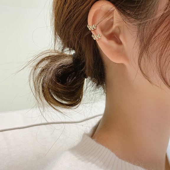 Luxshiny 1Pair Elegant Golden No Pierced Earrings with Comfortable Copper Material