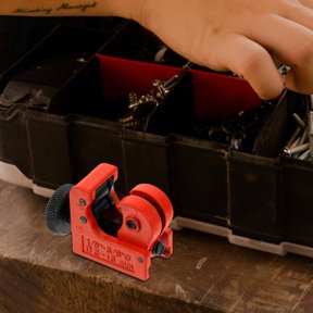 Luxshiny Red Manual Bearing Cutter Tool for Copper PVC and Stainless Steel Pipes Durable and Convenient