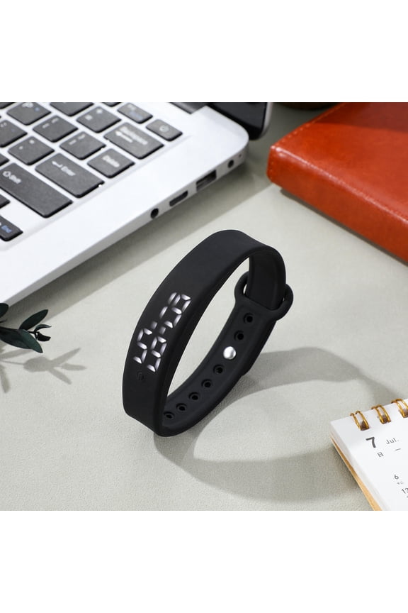 Smart Wristband with Real-Time Temperature and Vibration Reminder for Sports and Travel Black