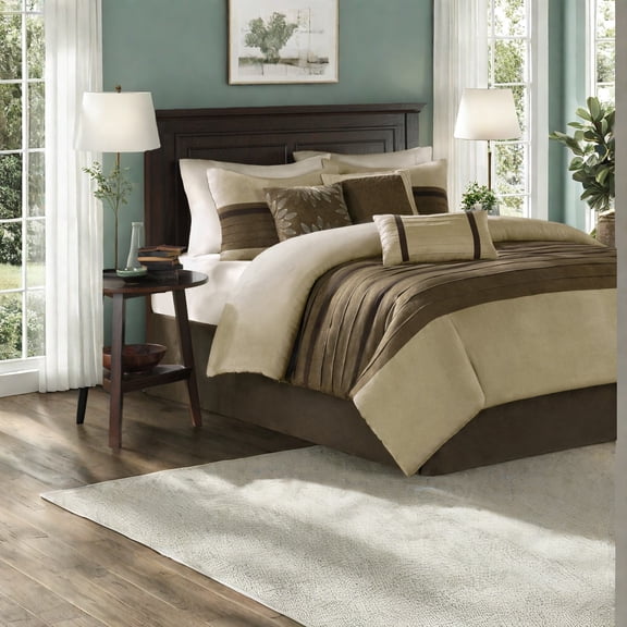 Luxurious 7Piece Bedding Set Faux Suede Polyester Transitional Style for Home Comfort