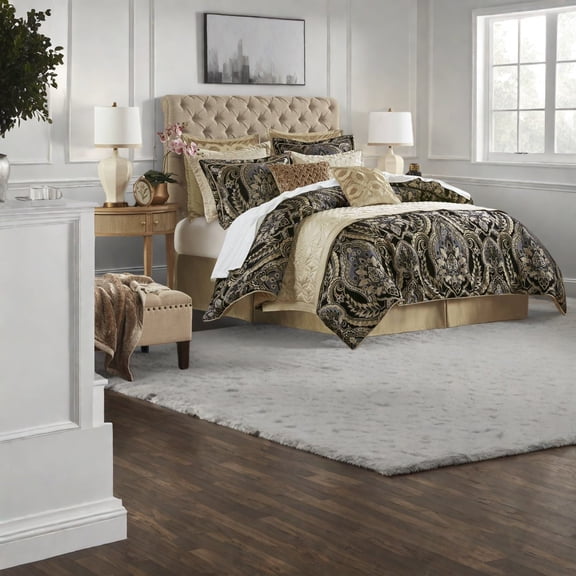 Luxurious King Bedding Sets Durable Polyester with Exquisite Damask Design for Home
