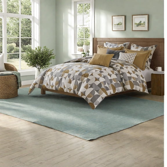Luxury 8Piece Queen Bedding Set Oversized Jacquard Comforter Gold Finish