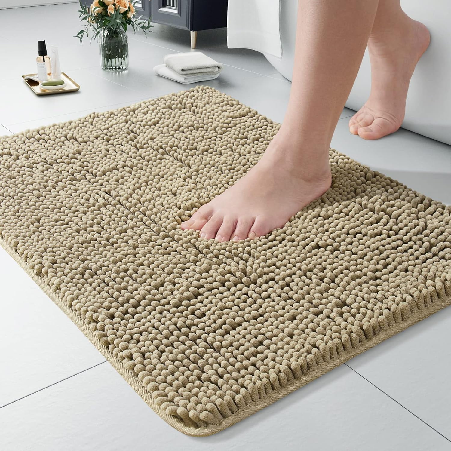 Luxury Bathroom Rug Shaggy Bath Mat 24 x 17 Inch, Washable Non Slip Bath Rugs for Bathroom Shower, Soft Plush Chenille Absorbent Carpets Mats, Beige