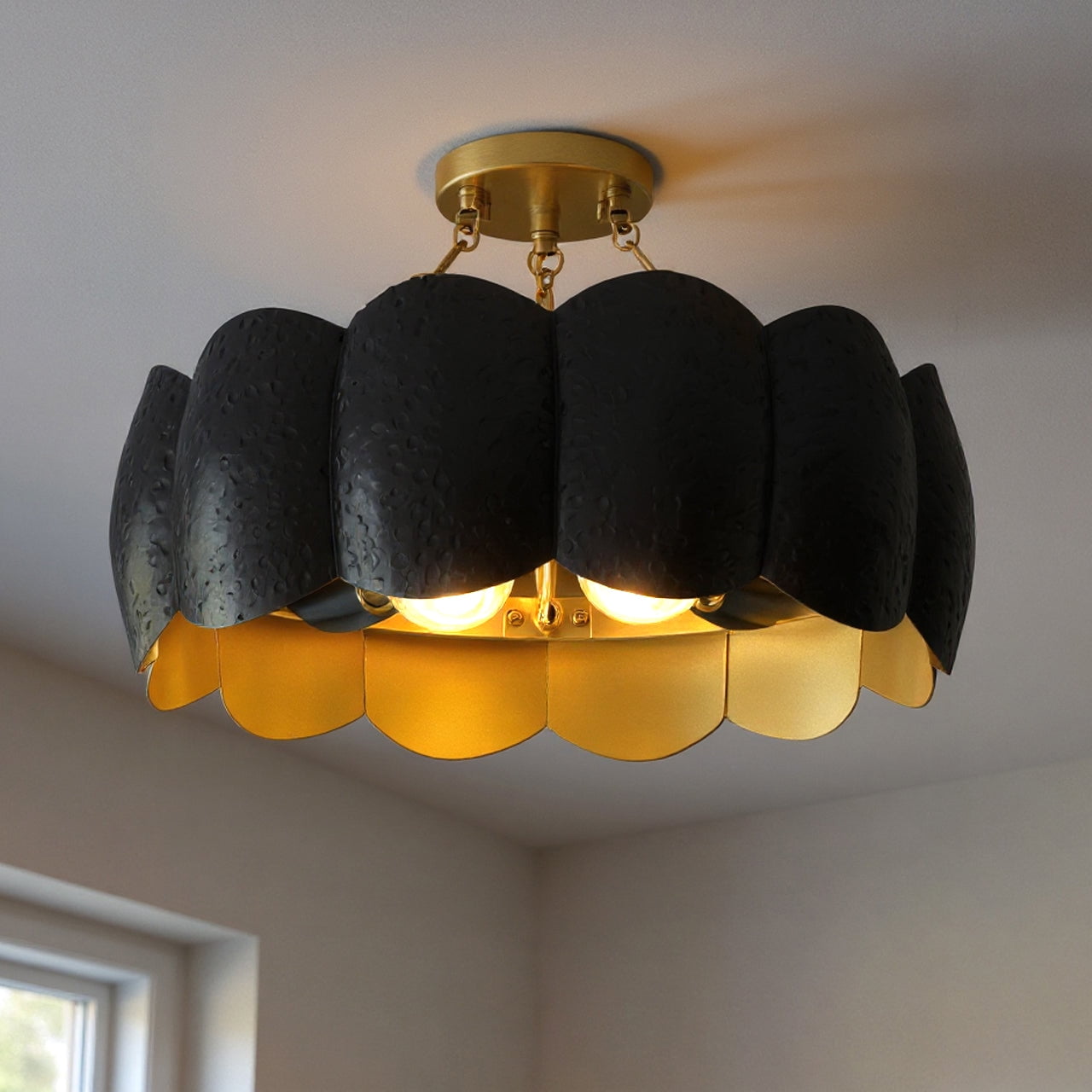 Luxury Cosmopolitan Ceiling Light, Matte Black, UQL6421