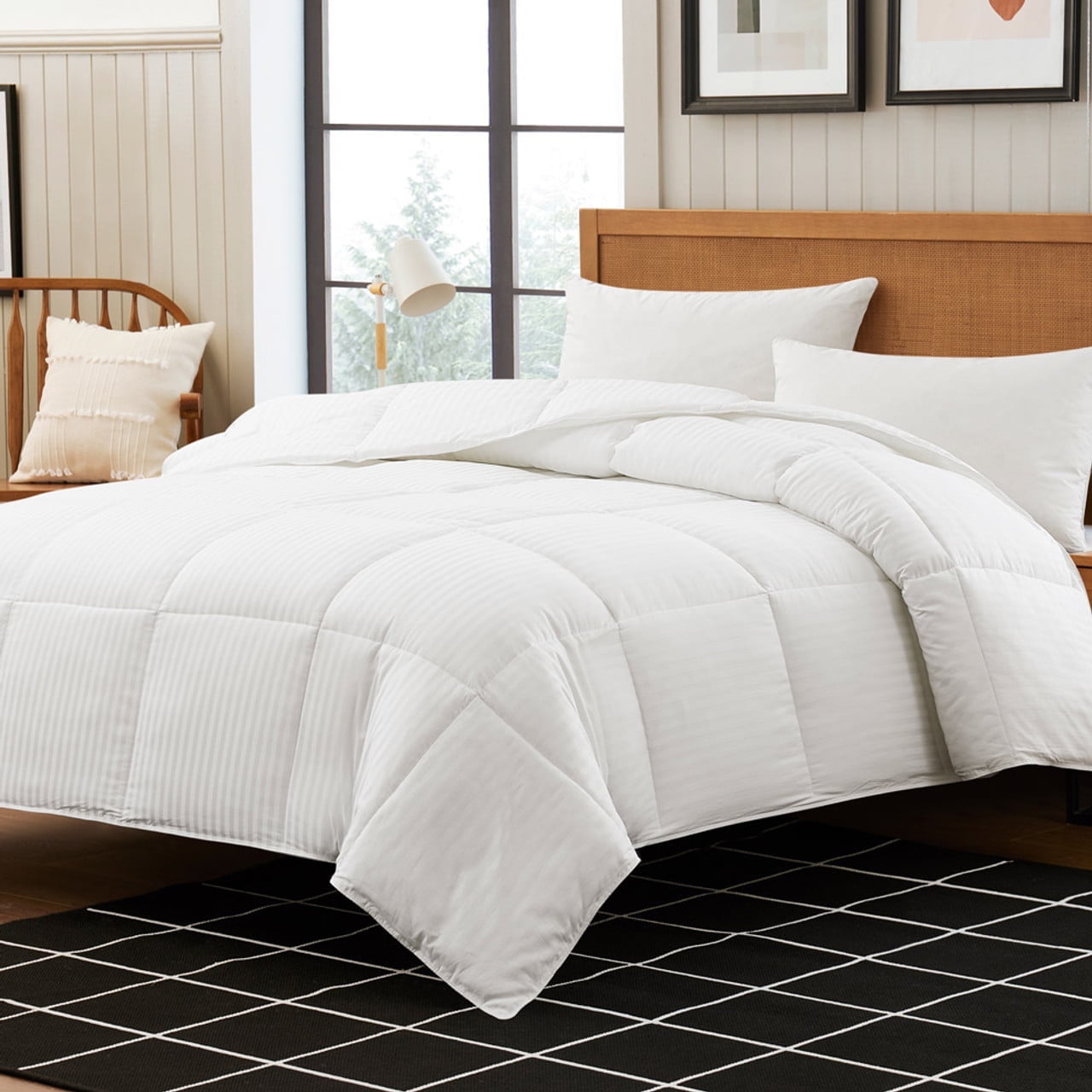 DOWNLITE outlet 300 TC Hypoallergenic Luxury Down White Comforter – King Size