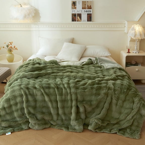 Luxury Faux Rabbit Fur Queen Size Bed Blanket, Soft Cozy and Plush Big Bubble Thick Throw Blanket for Bed Couch Sofa Office, Cute Fuzzy Home Decor for Adults Girls Kids, 90x90, Sage Green