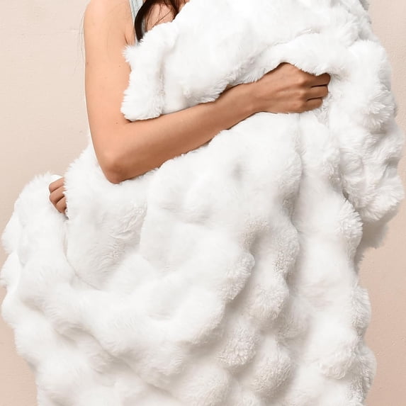 Luxury Faux Rabbit Fur Throw Blanket, Ultra Soft Fluffy Plush Cozy Warm Bubble Blanket for Bed, Couch, Chair, Sofa Decorative, Thick Reversible Throw Suitable for Fall & Winter, 50" x 60", White