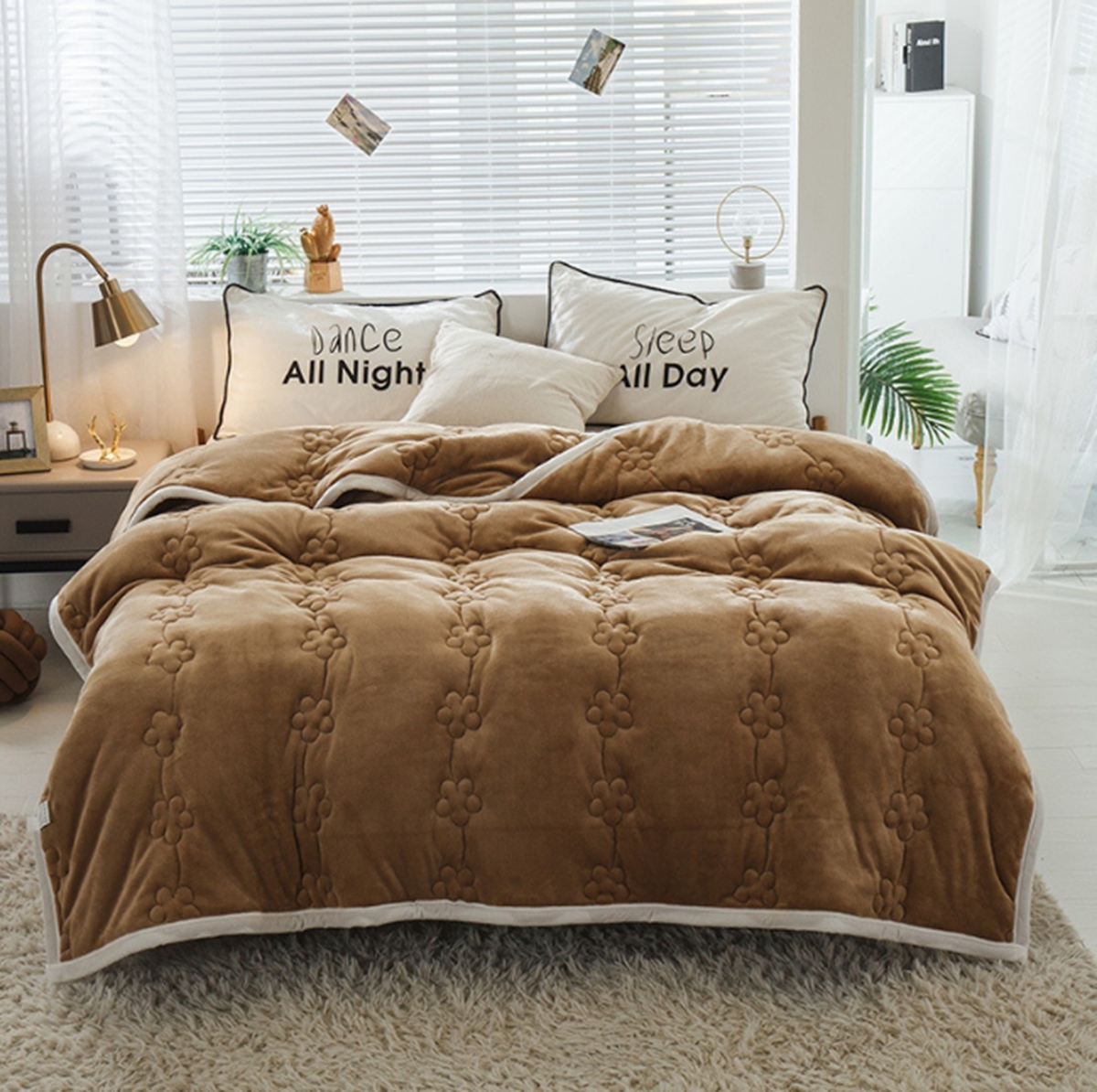 Luxury Flannel Thick Blanket for Sofa Recliner, 3 Layer Cotton Blanket Winter Autumn, Warm Plush Heavy Quilt Breathable Washable Comforter, Throw Blanket for Bedroom 810gsm (59x79In)
