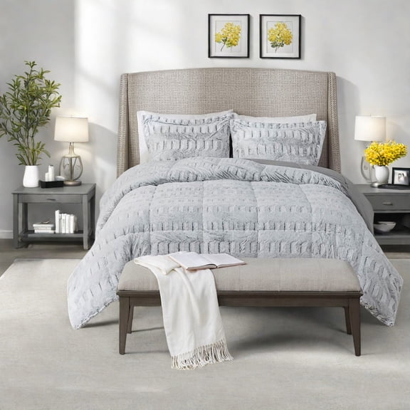 Luxury Grey Faux Fur Bedding Sets Soft Polyester Comforter with Mink Reverse Hypoallergenic Design for Bedroom Glam